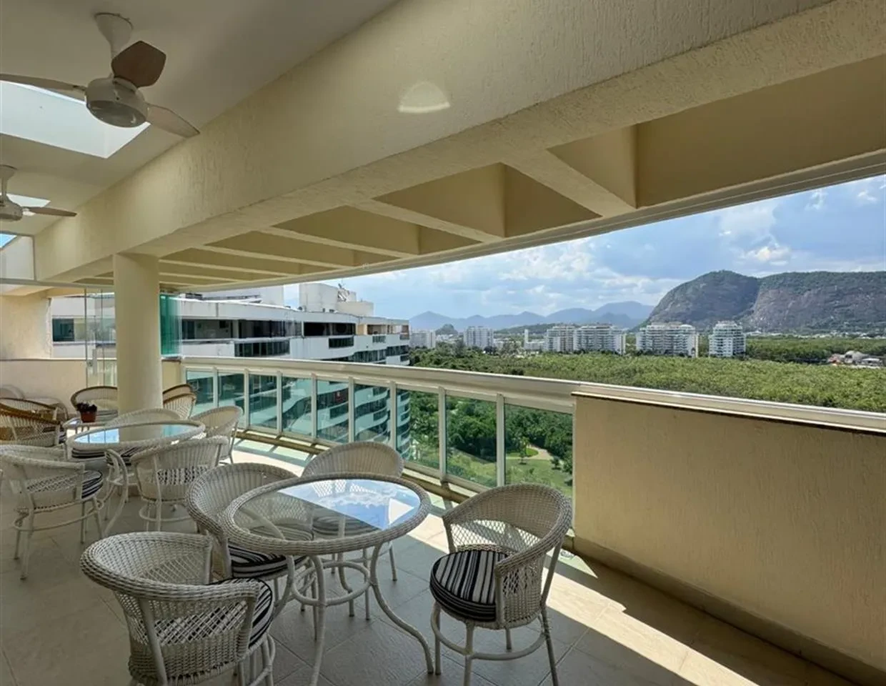 Imagem Cobertura com 4 Quartos à Venda, 235 m² em Barra da Tijuca - Rio de Janeiro