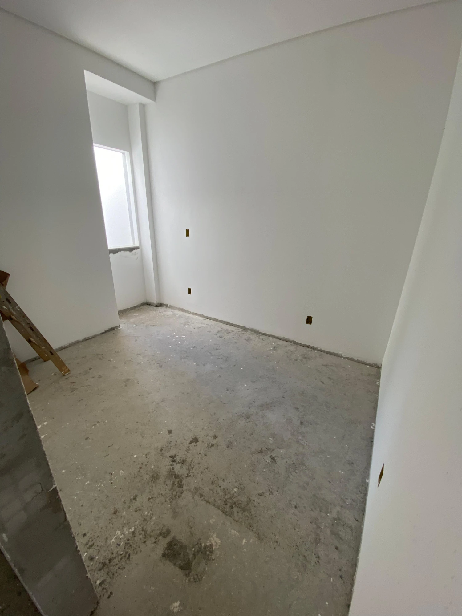 Imagem Sobrado com 3 Quartos à Venda, 125 metros em Floresta - Joinville