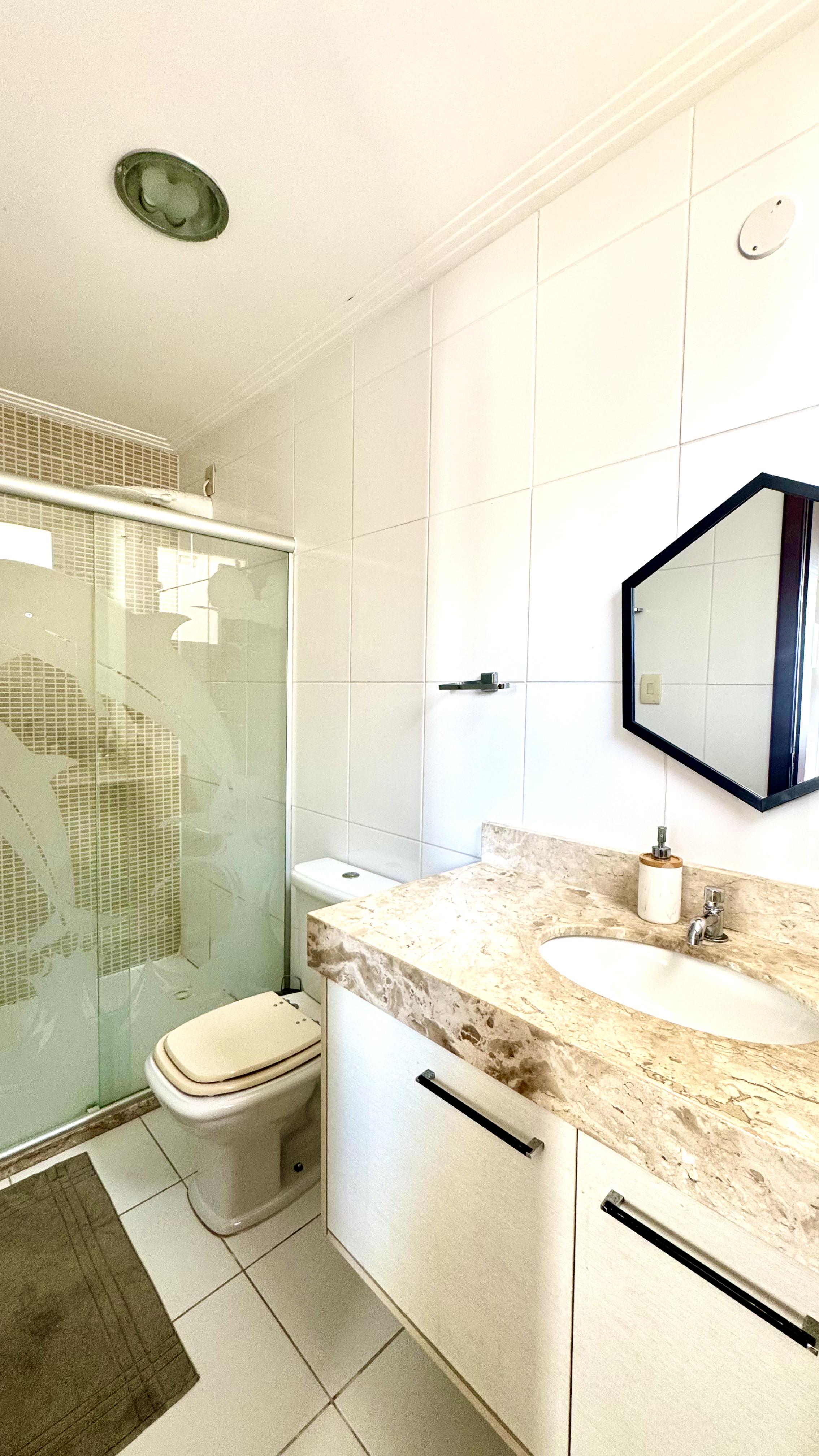 Imagem Casa de Condomínio com 5 Quartos à Venda, 320 m² em Buraquinho - Lauro de Freitas