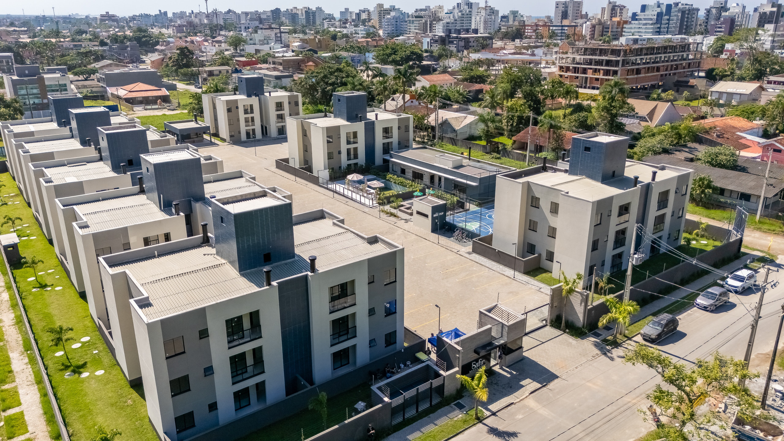 Apartamento com 2 Quartos à Venda, 48 m²em Balneário Caiobá - Matinhos