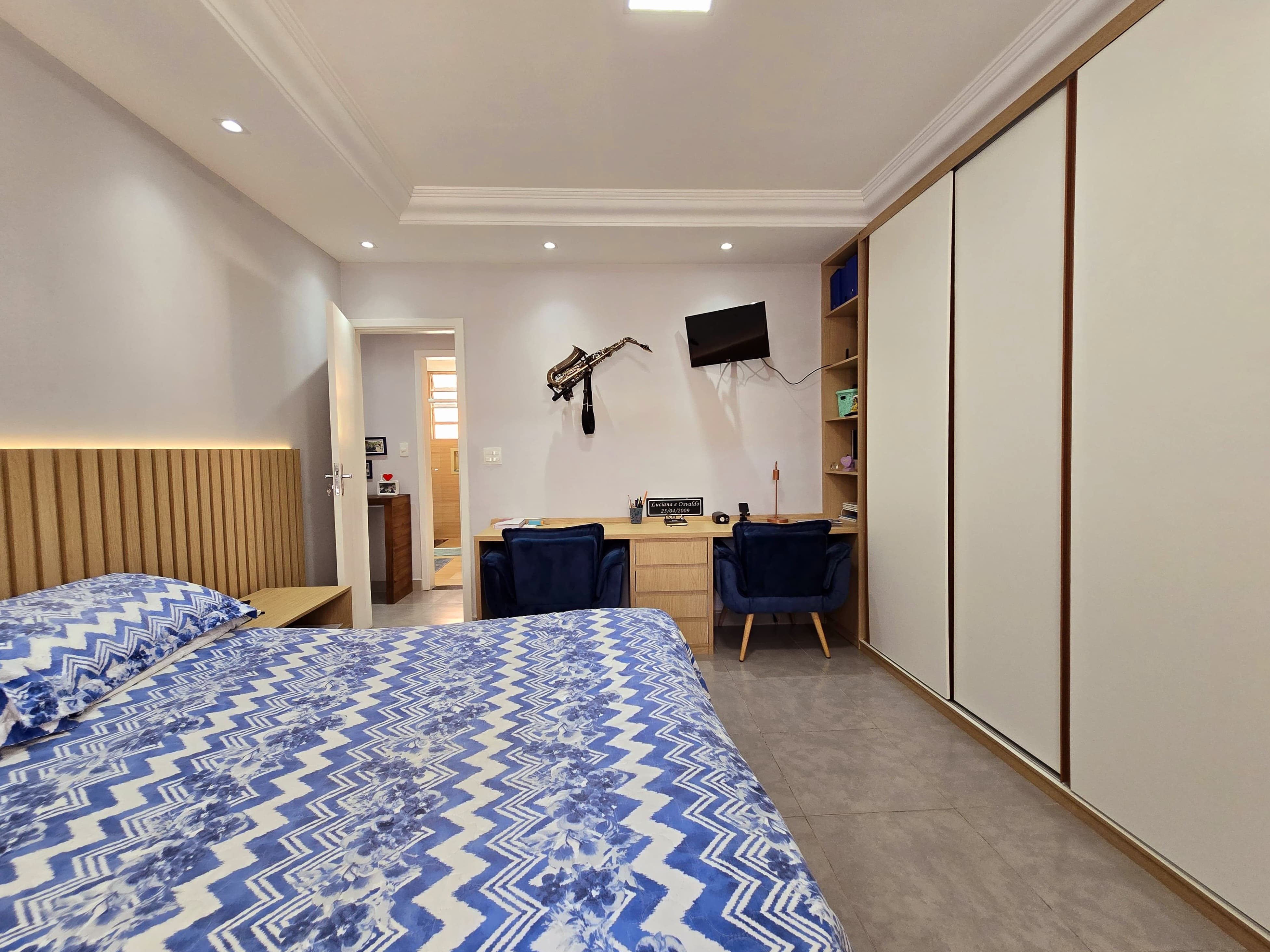 Imagem Apartamento com 2 Quartos à Venda, 75 m²em Ponta da Praia - Santos