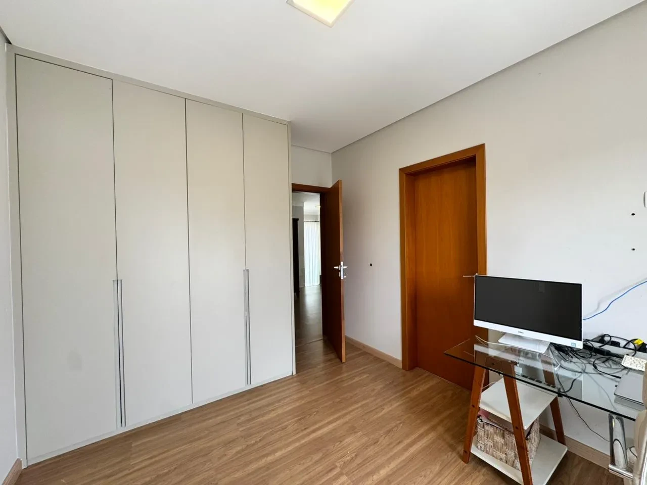 Foto do imóvel: Sobrado com 5 Quartos à Venda, 325 m² em Condomínio Residencial Monaco - São José dos Campos