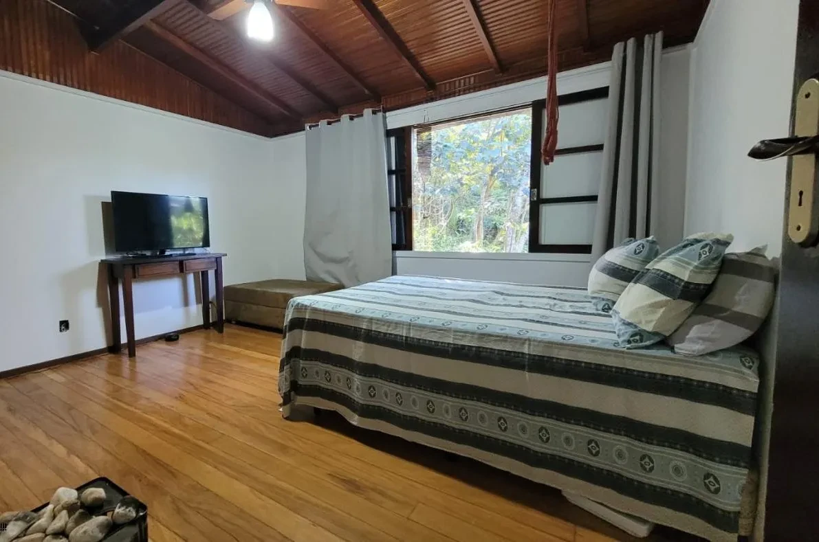 Imagem Casa com 4 Quartos à Venda, 432 m² em Chácaras Ana Lúcia - Embu das Artes