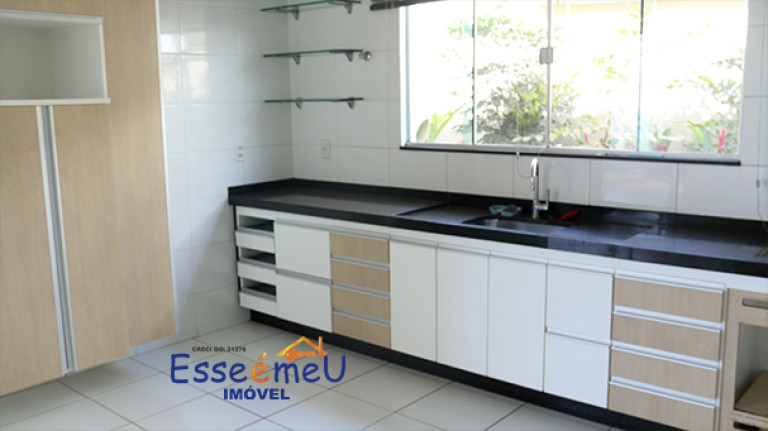 Imagem Casa de Condomínio com 3 Quartos à Venda, 191 m² em Jardins Madri - Goiânia