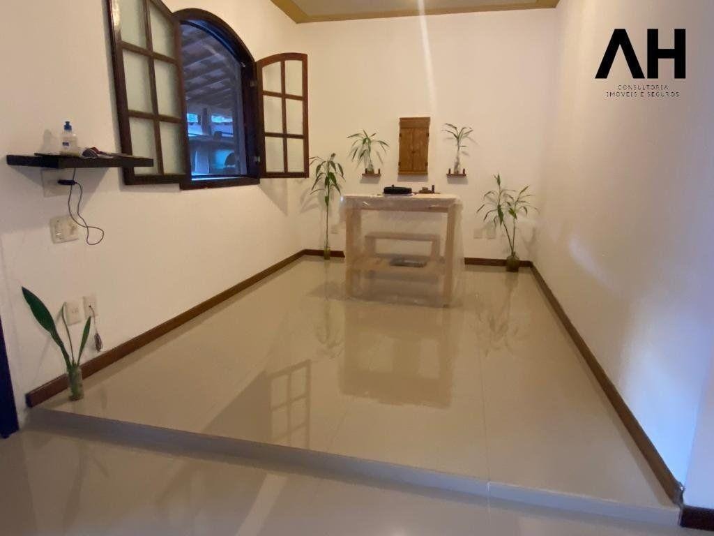 Imagem Casa com 3 Quartos à Venda, 360 m²em Piratininga - Niterói