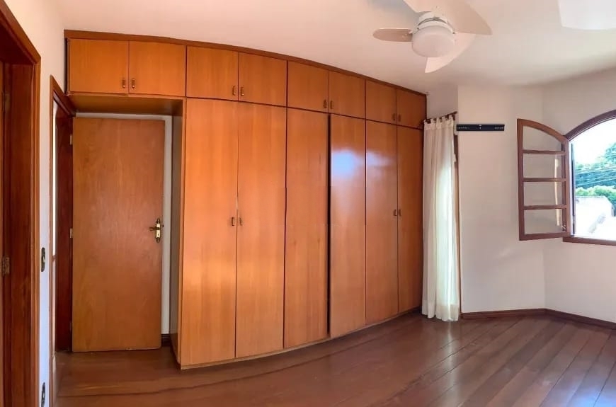 Imagem Casa com 4 Quartos à Venda, 244 m² em Jardim Santa Genebra - Campinas