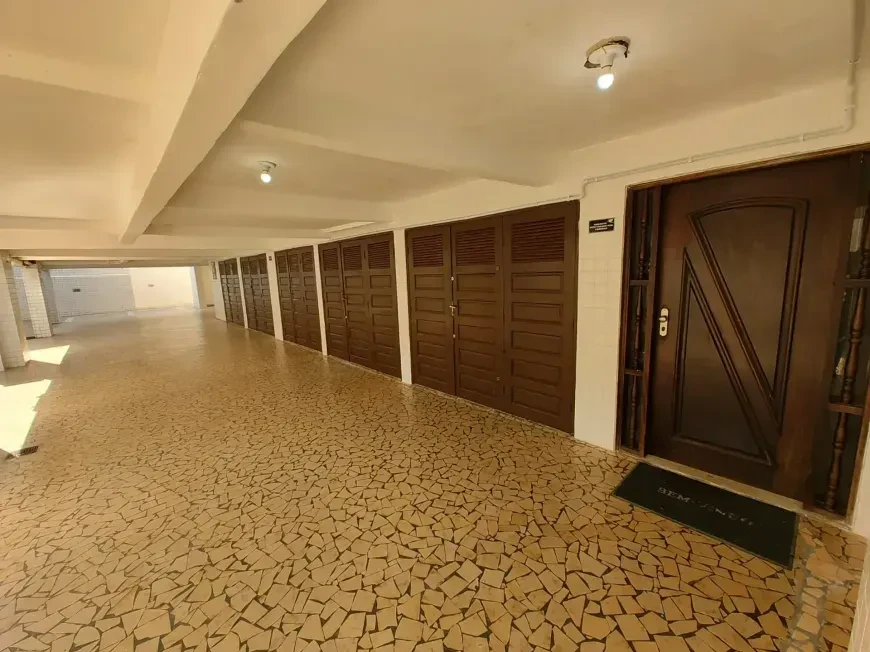 Imagem Apartamento com 2 Quartos à Venda, 75 m² em Encruzilhada - Santos