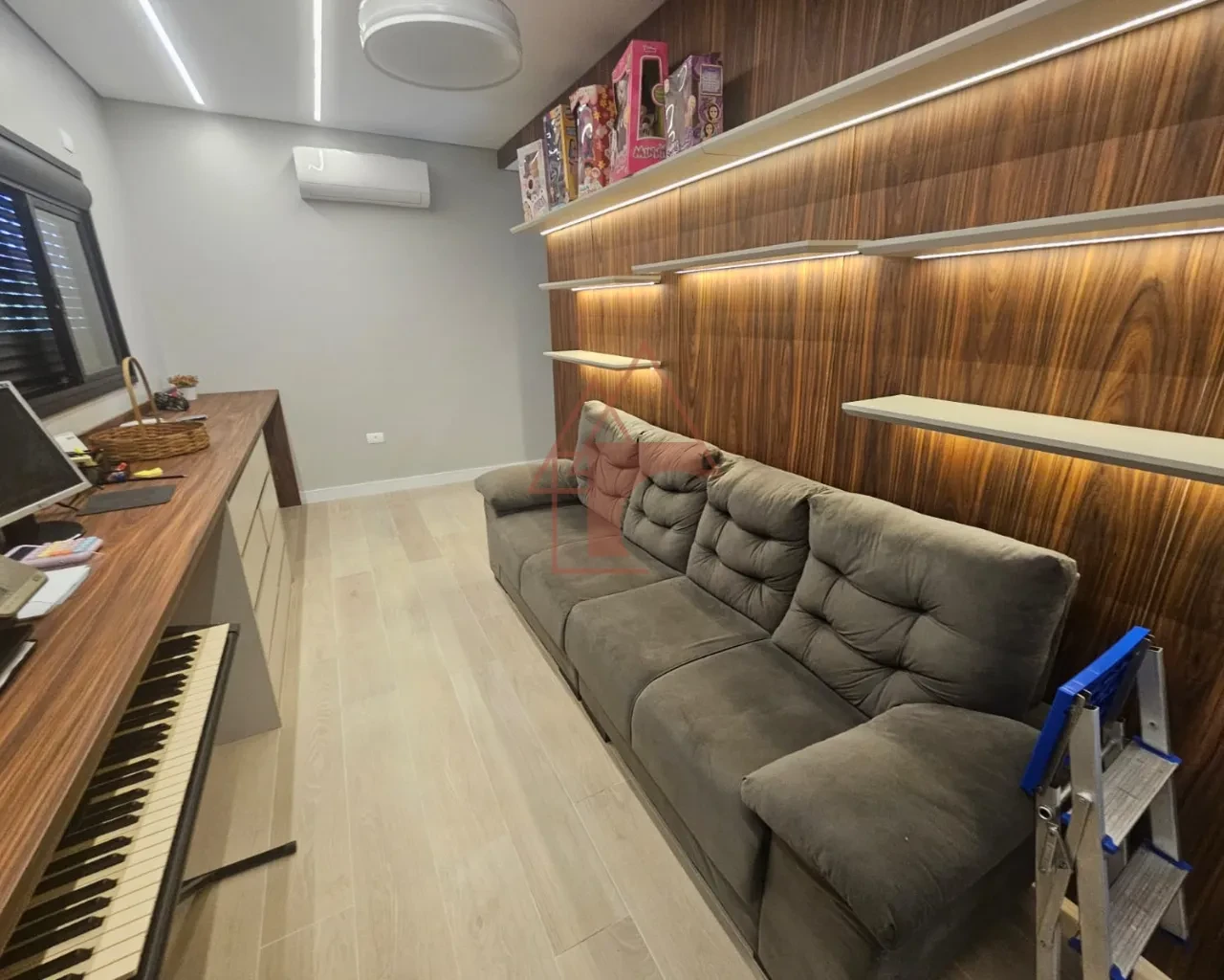 Imagem Sobrado com 5 Quartos à Venda, 271 m² em Jardim Casqueiro - Cubatão