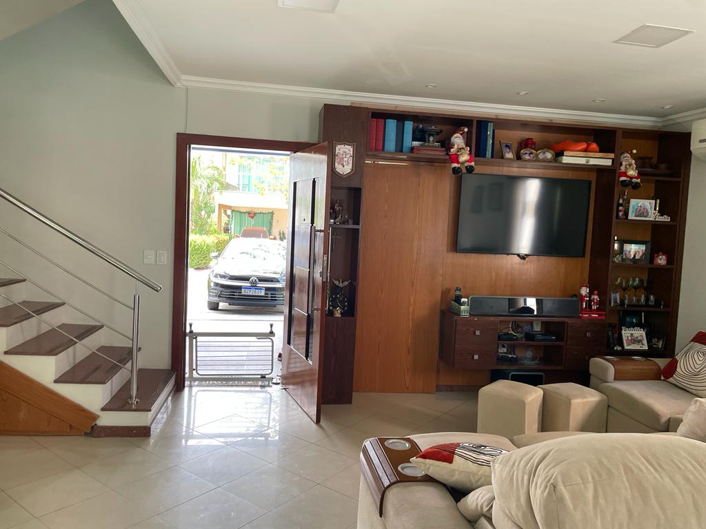 Foto do imóvel: Casa de Condomínio com 3 Quartos à Venda, 250 m²em Flores - Manaus