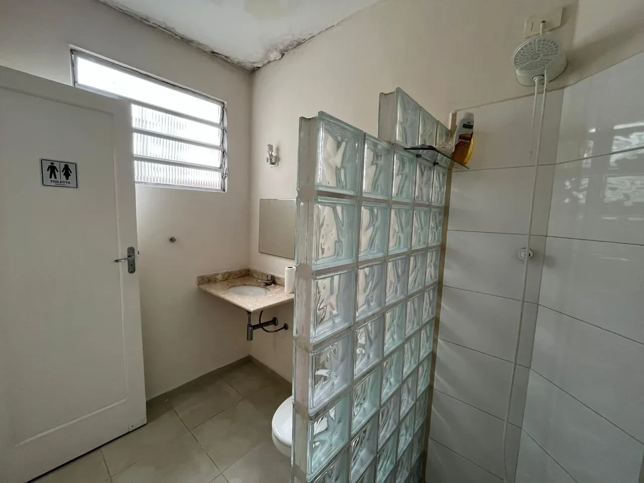 Foto do imóvel: Imóvel Comercial para Alugar, 100 m² em Vila Mathias - Santos