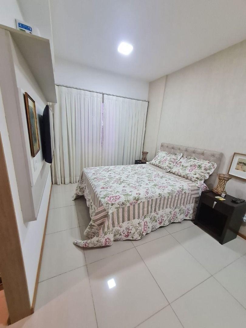Imagem Apartamento com 4 Quartos à Venda, 131 m²em Camboinhas - Niterói