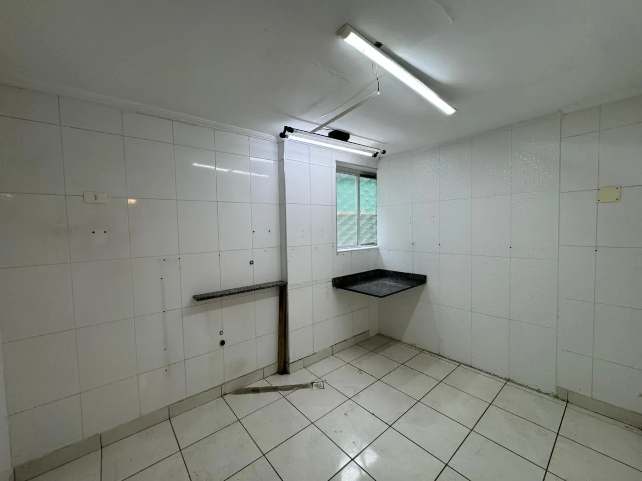 Imagem Ponto Comercial à Venda ou Locação, 324 m² em Aparecida - Santos