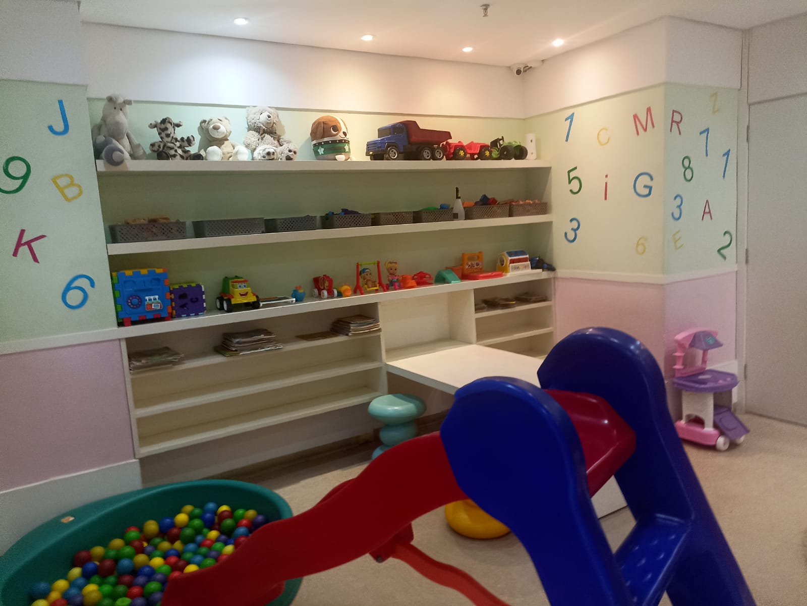 Imagem Apartamento com 3 Quartos para Alugar, 69 m²em Nova Parnamirim - Parnamirim