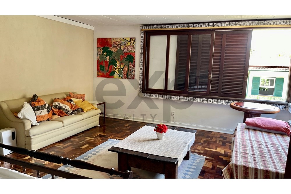 Imagem Casa com 4 Quartos à Venda, 449 m² em Nogueira - Petrópolis