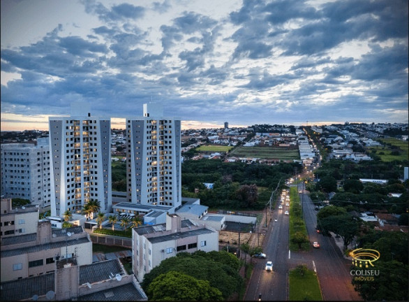 Imagem Apartamento com 2 Quartos à Venda, 54 m²em Vila Emília - Maringá