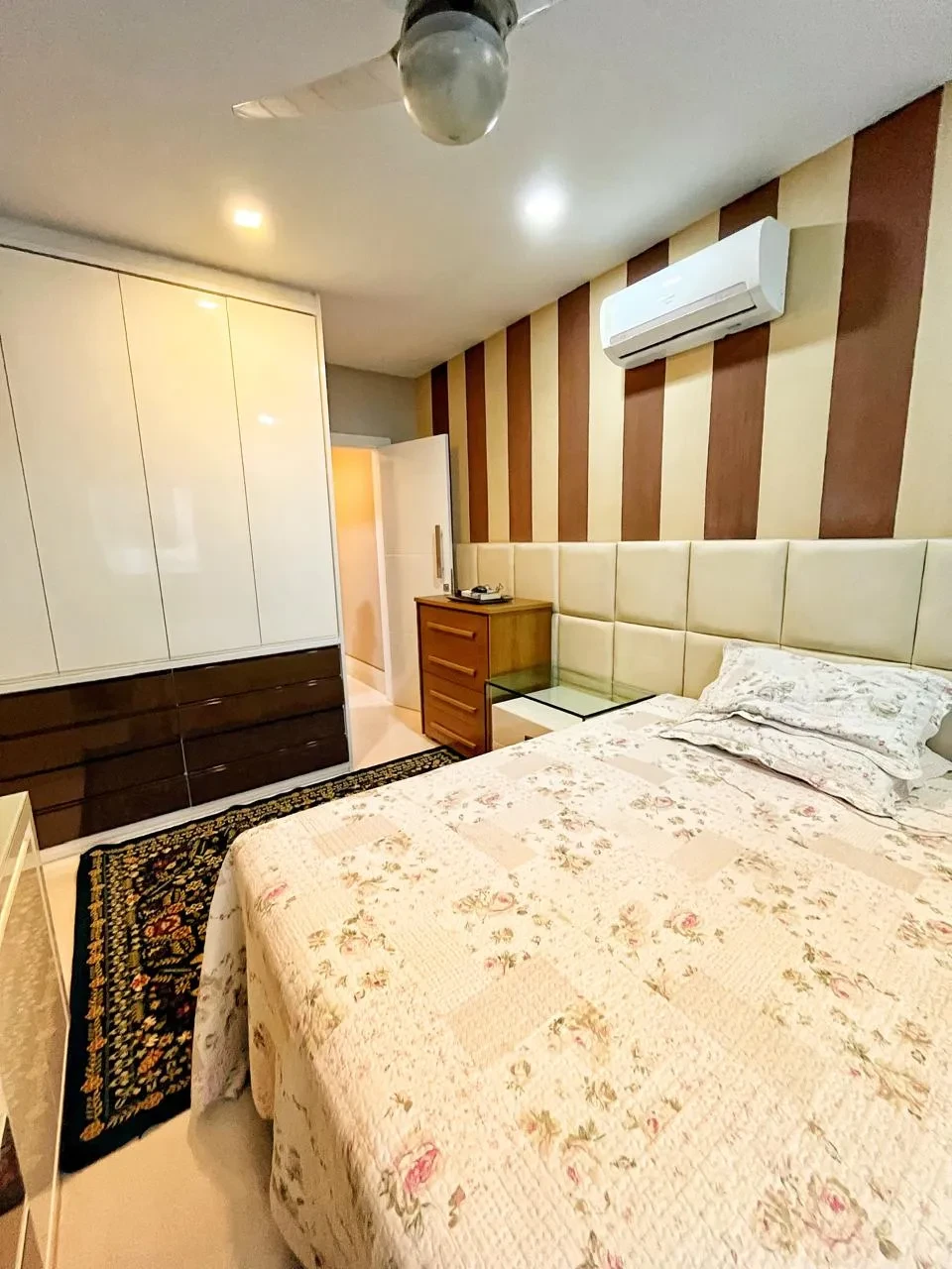 Imagem Apartamento com 3 Quartos à Venda, 120 m² em Praia do Canto - Vitória
