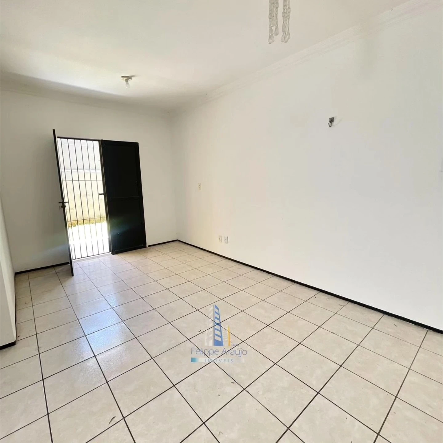 Imagem Apartamento com 2 Quartos à Venda, 57 m² em Messejana - Fortaleza