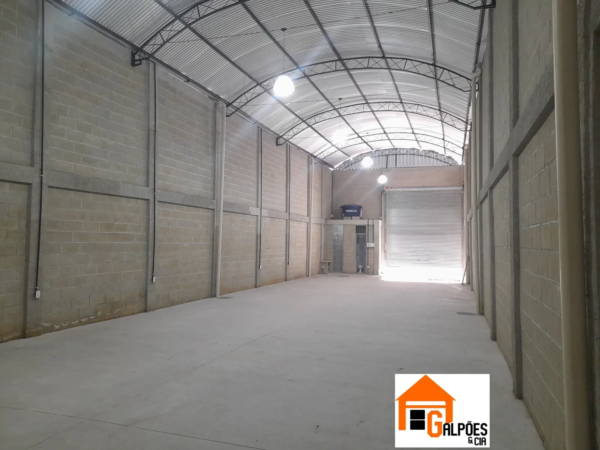 Galpão para Alugar, 220 m² em Lote XV - Belford Roxo