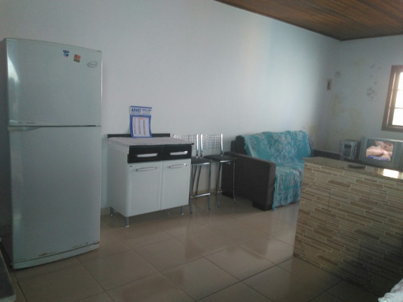 Imagem Casa com 2 Quartos à Venda, 70 m² em Peruíbe