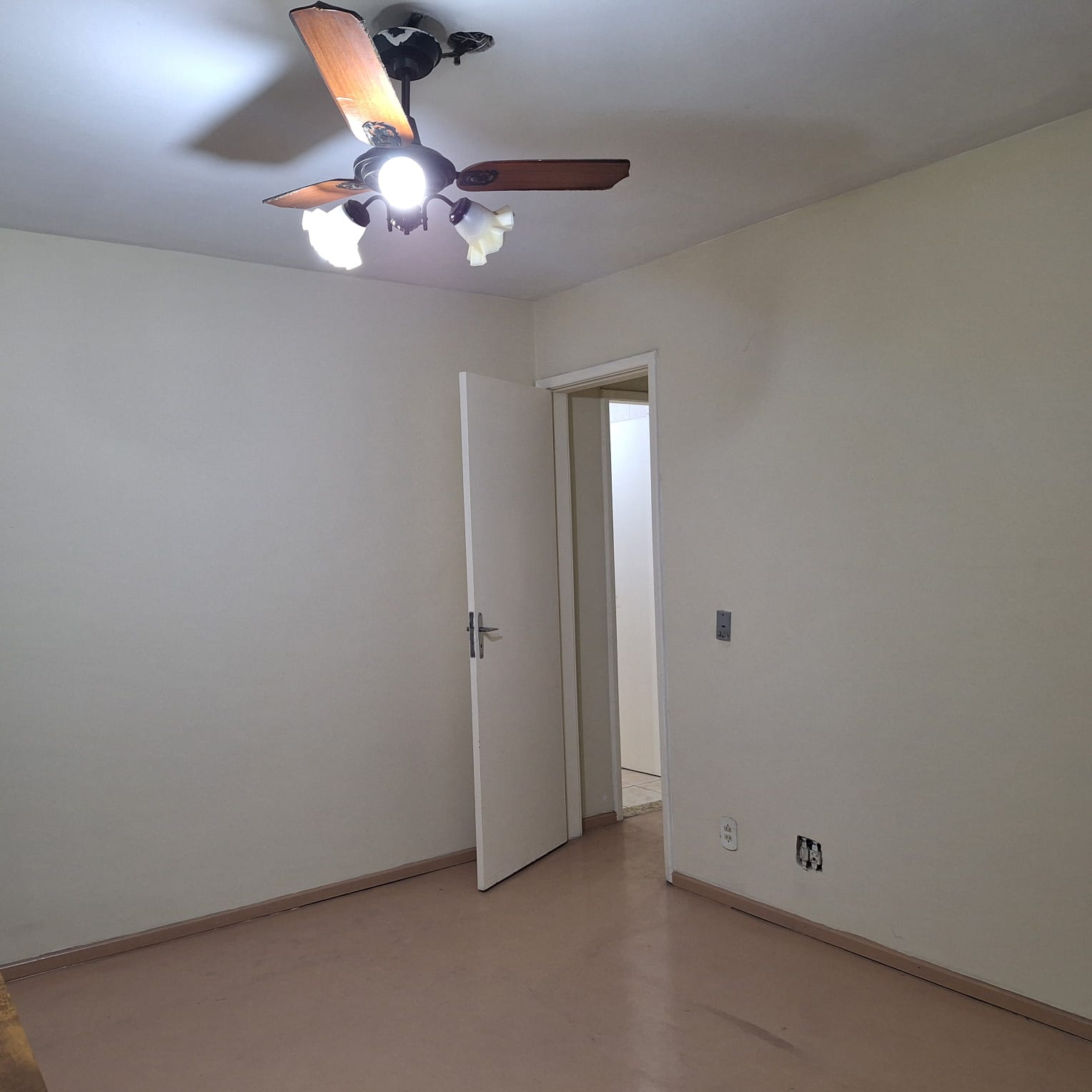 Imagem Apartamento com 2 Quartos à Venda, 77 m² em Centro - São Gonçalo