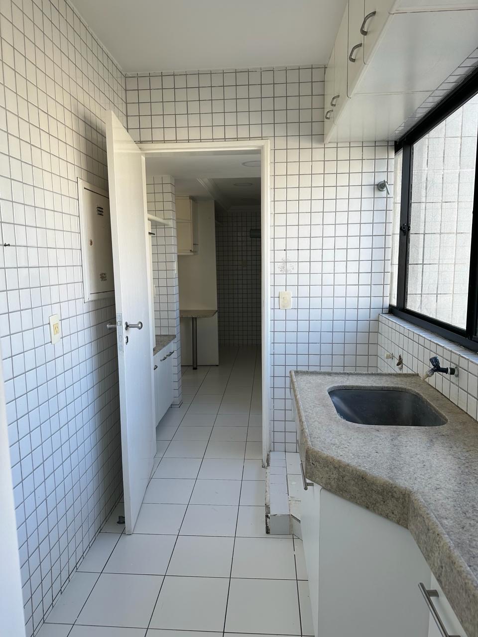 Imagem Apartamento com 4 Quartos para Alugar, 150 m²em Boa Viagem - Recife