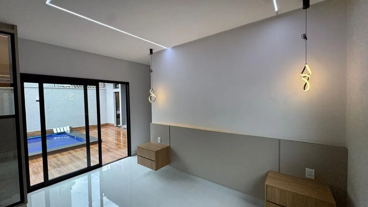 Imagem Casa com 4 Quartos à Venda, 223 metro em Moinho dos Ventos - Goiânia