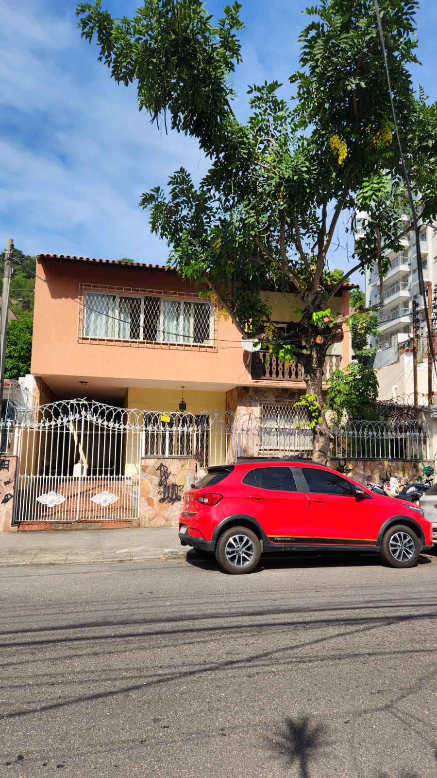 Casa com 5 Quartos à Venda, 298 m²em Santa Rosa - Niterói