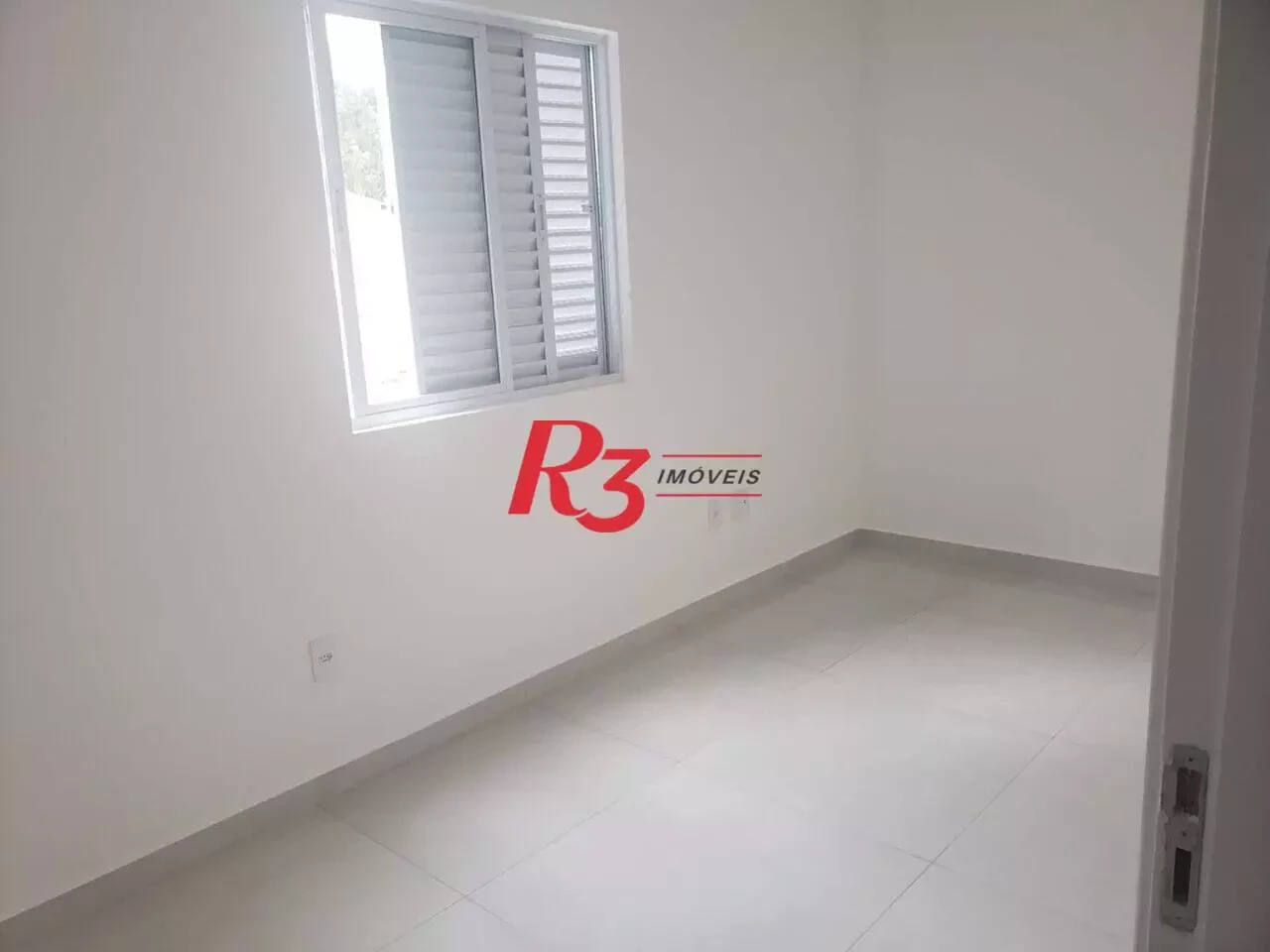 Imagem Casa de Vila com 3 Quartos à Venda, 155 m² em Embaré - Santos