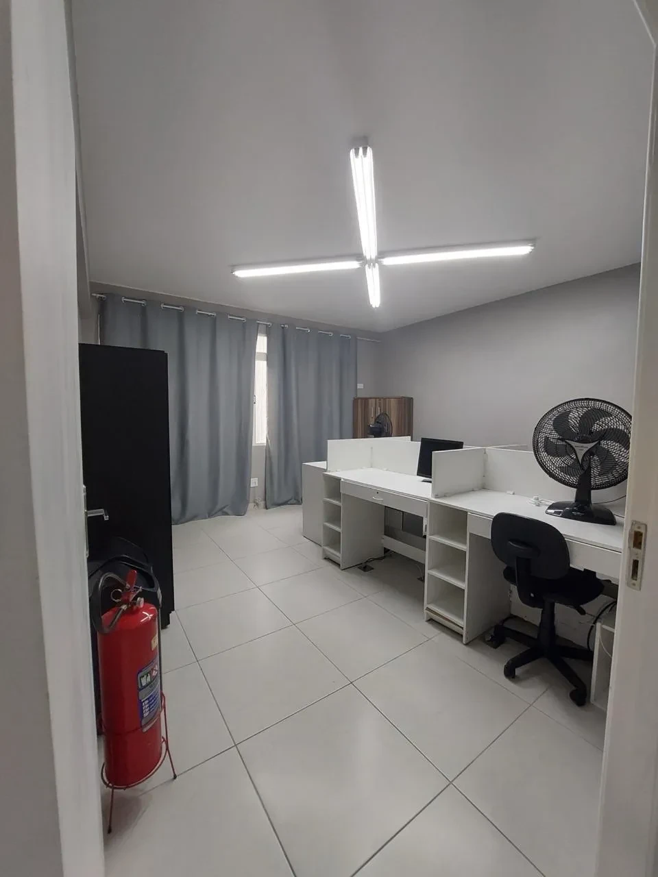 Sala Comercial à Venda, 67 m² em Centro - Santos