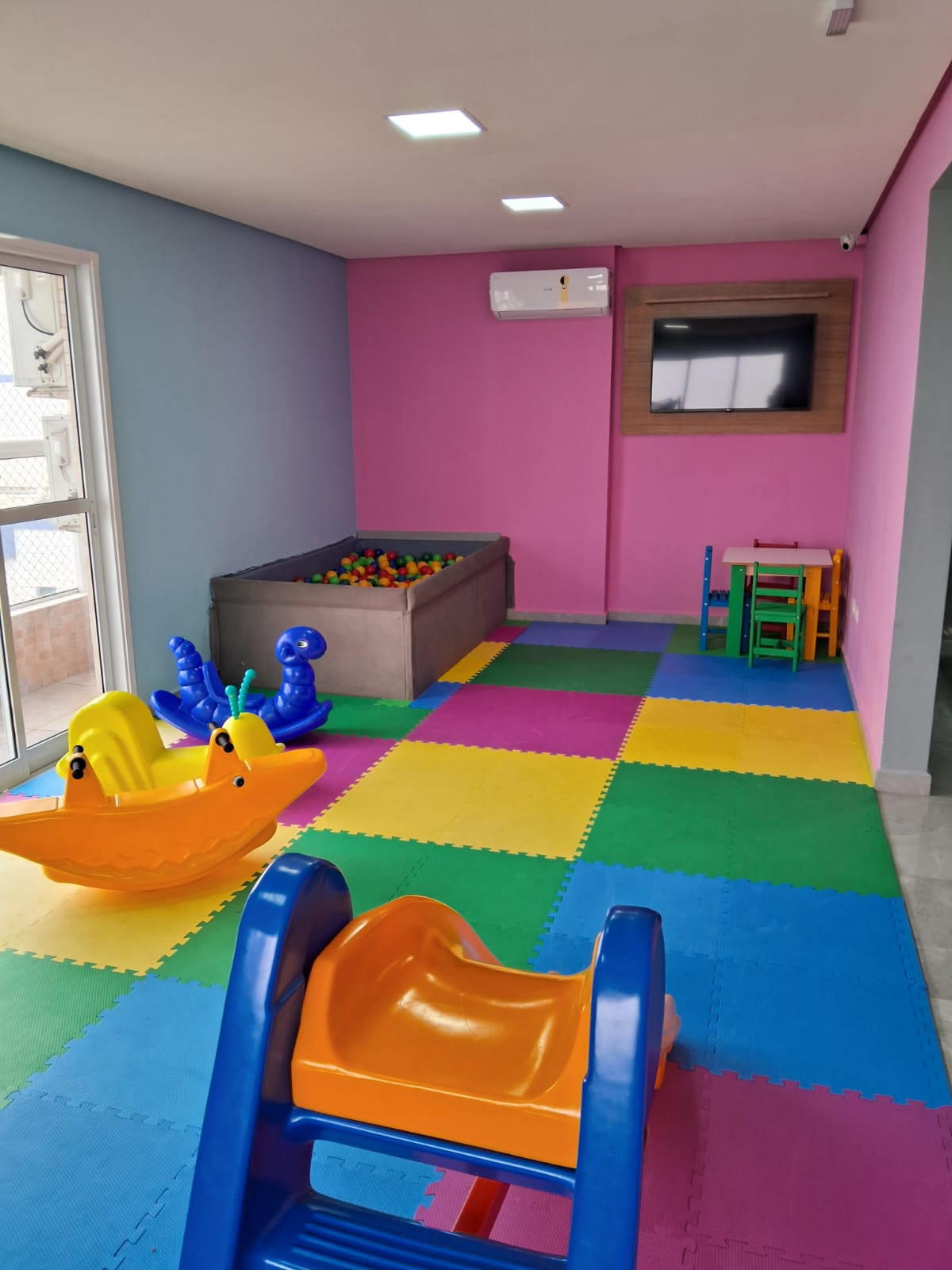 Imagem Apartamento com 2 Quartos à Venda, 70 m²em Ocian - Praia Grande