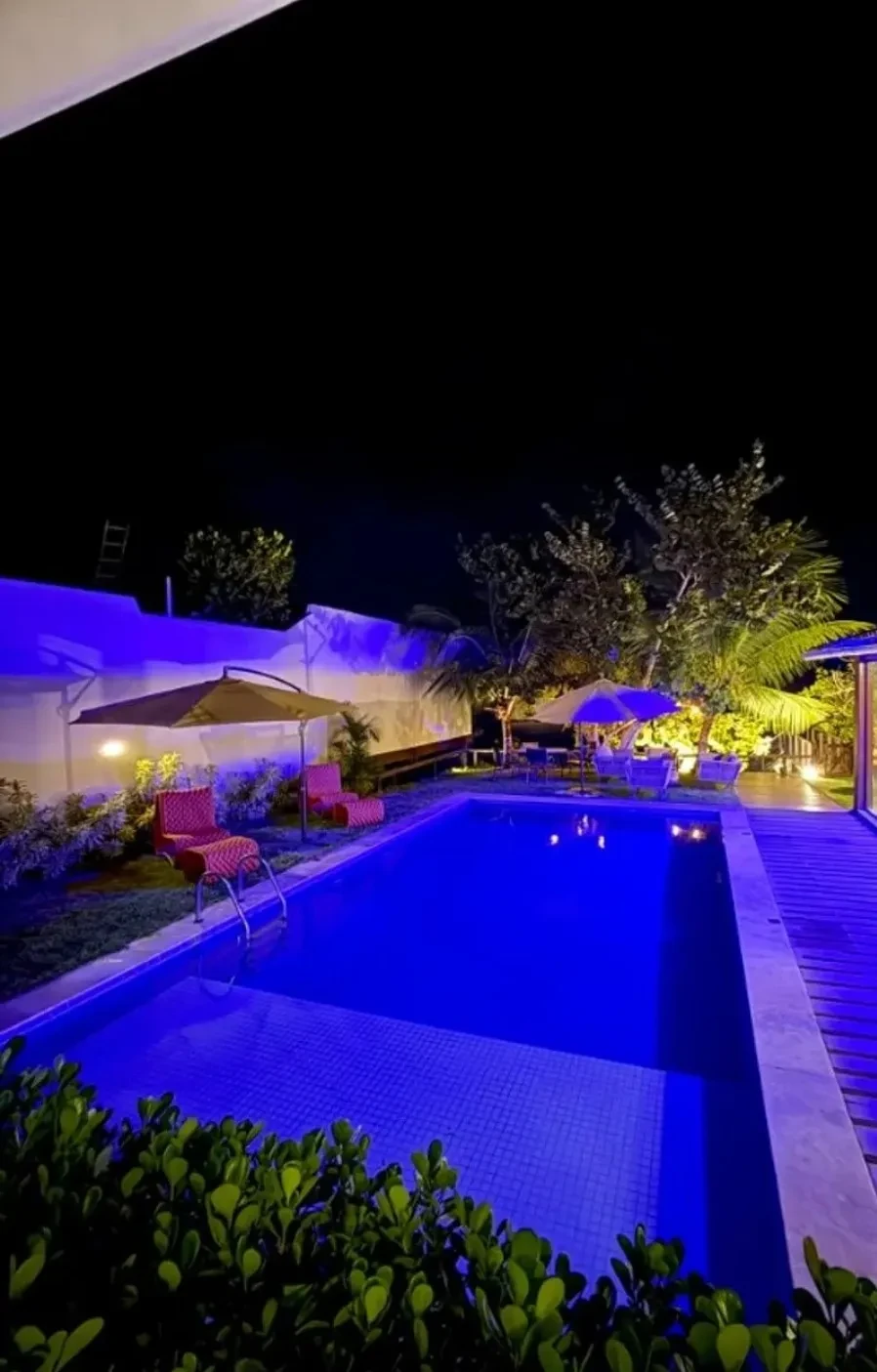 Imagem Casa com 5 Quartos para Alugar, 650 m² em Camela - Ipojuca