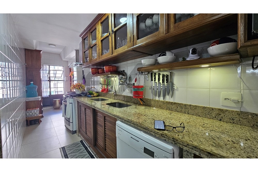 Imagem Apartamento com 3 Quartos à Venda, 140 m² em Pedro do Rio - Petrópolis