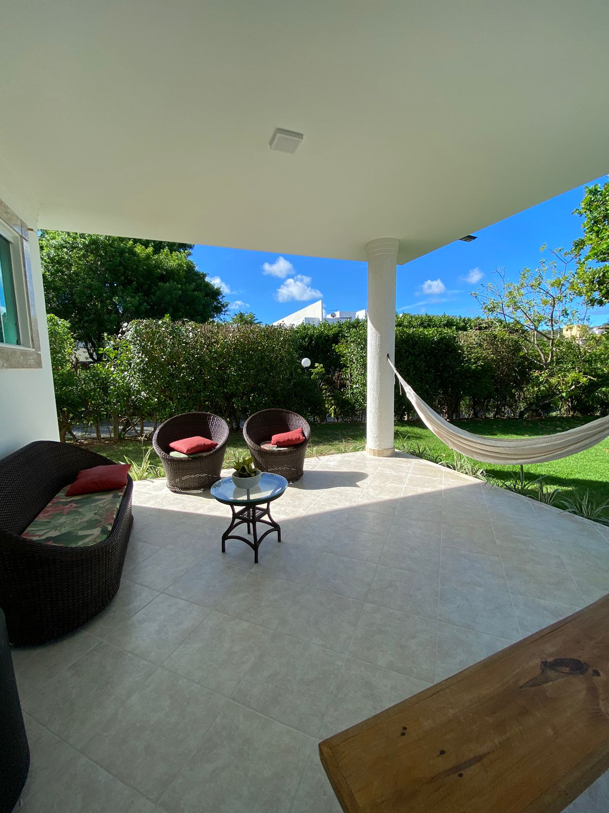 Imagem Casa de Condomínio com 5 Quartos para Alugar, 190 m²em Busca Vida (Abrantes) - Camaçari