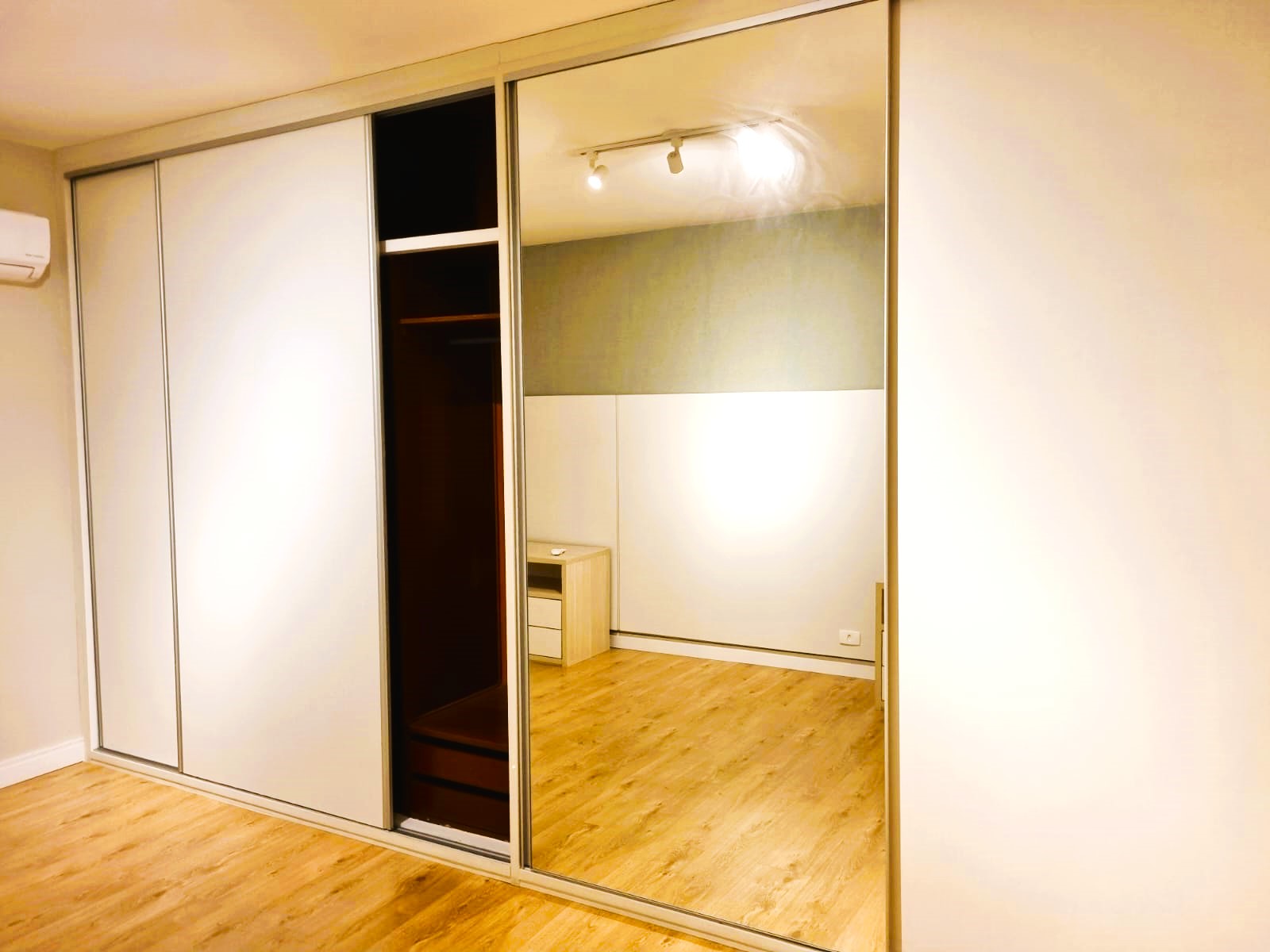 Imagem Apartamento com 3 Quartos à Venda, 170 m²em Itaim Bibi - São Paulo