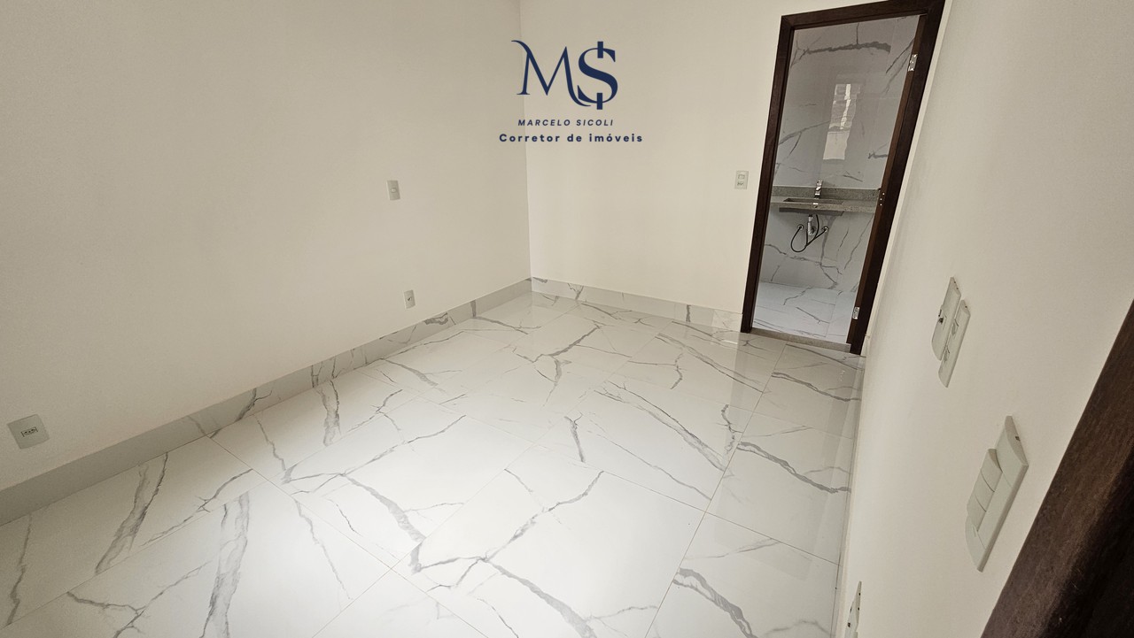 Imagem Sobrado com 4 Quartos à Venda, 270 m² em Guará II - Brasília
