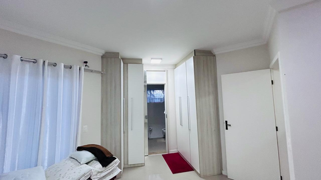 Foto do imóvel: Sobrado com 3 Quartos à Venda, 222 m²em Barra do Aririú - Palhoça