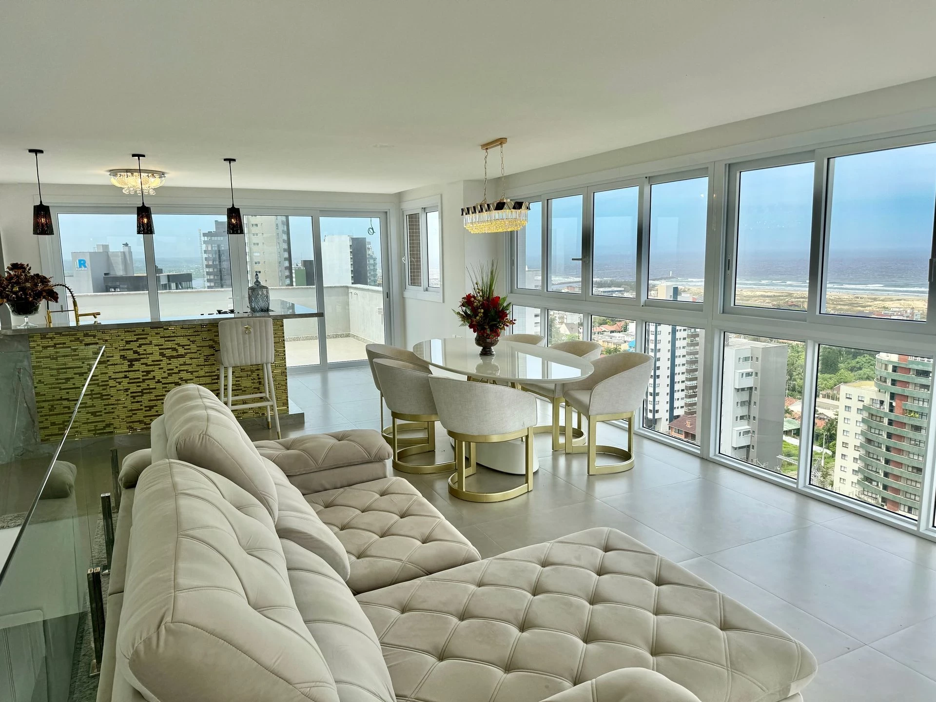 Imagem Cobertura com 3 Quartos à Venda, 276 m² em Torres - Torres