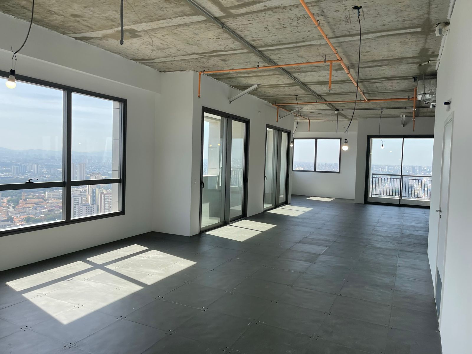 Imagem Sala Comercial para Alugar, 250 m²em Vila Azevedo - São Paulo
