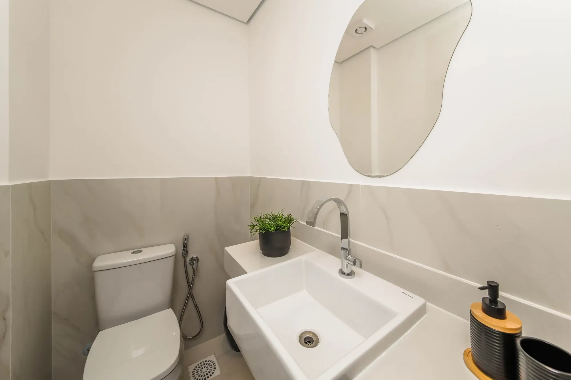 Imagem Apartamento com 2 Quartos à Venda, 70 m² em Bom Pastor - Juiz de Fora