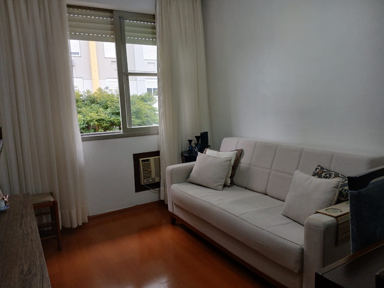 Imagem Apartamento com 2 Quartos à Venda, 47 m² em Cavalhada - Porto Alegre