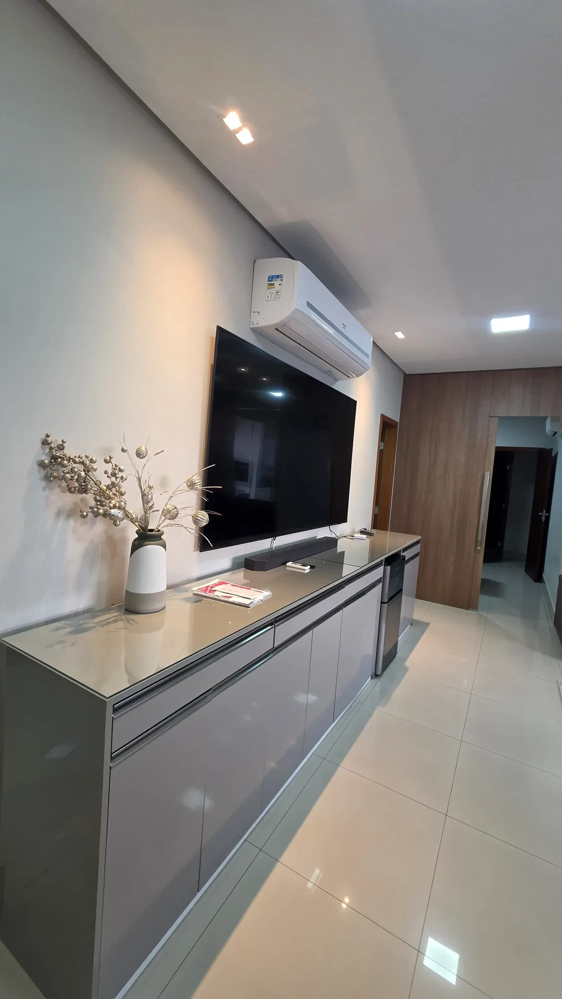 Imagem Apartamento com 3 Quartos para Alugar, 157 m² em Tancredo Neves - Cuiabá