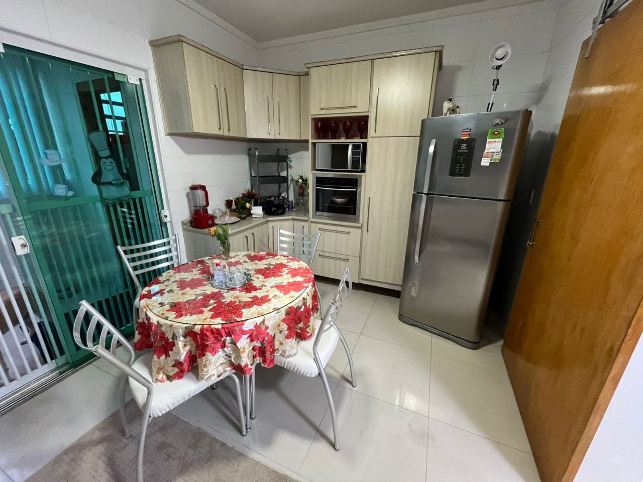 Foto do imóvel: Casa com 4 Quartos à Venda, 239 metros em Embaré - Santos