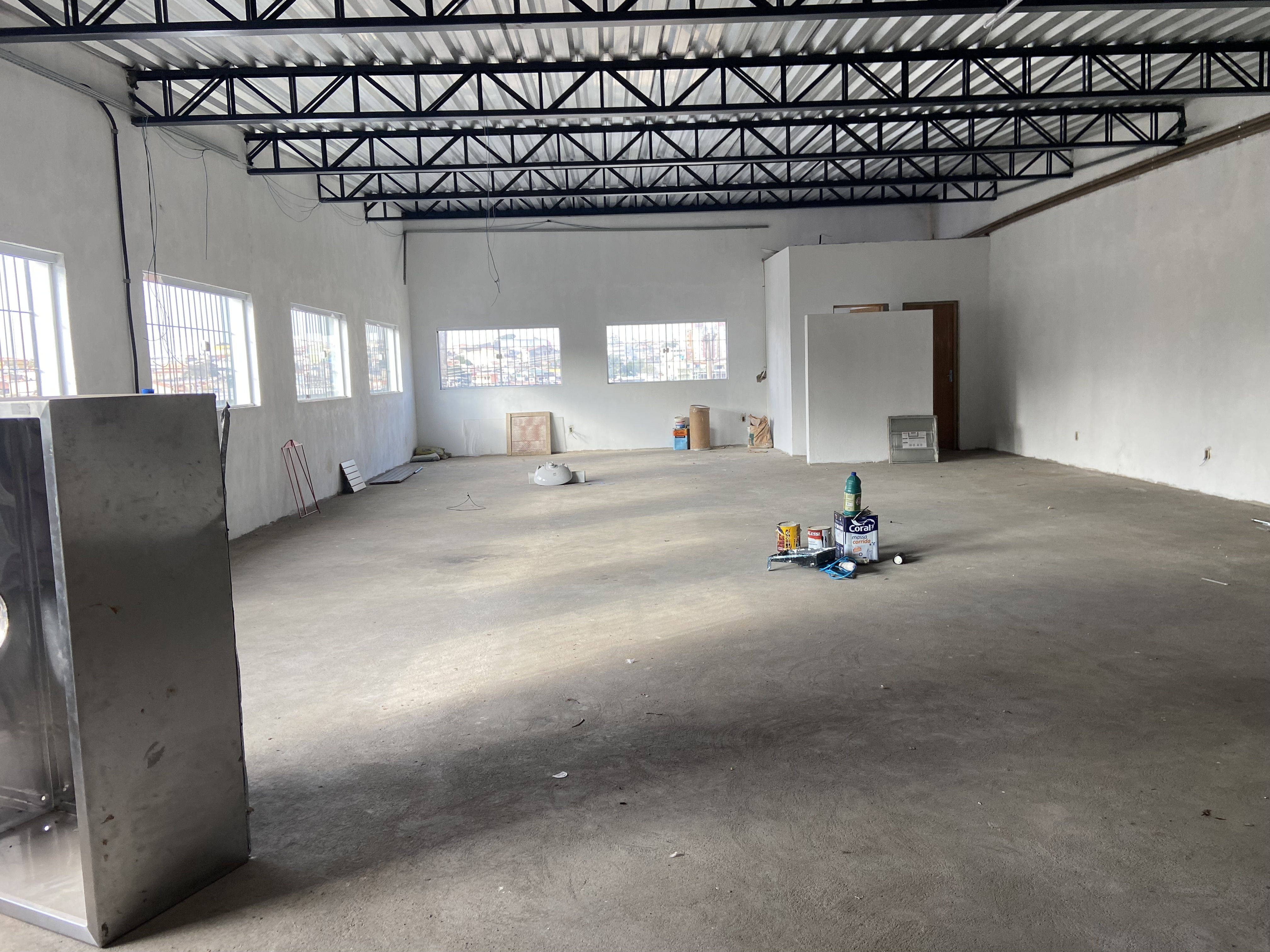 Imagem Vaga de Garagem à Venda ou Locação, 328 m²em São Pedro - Osasco