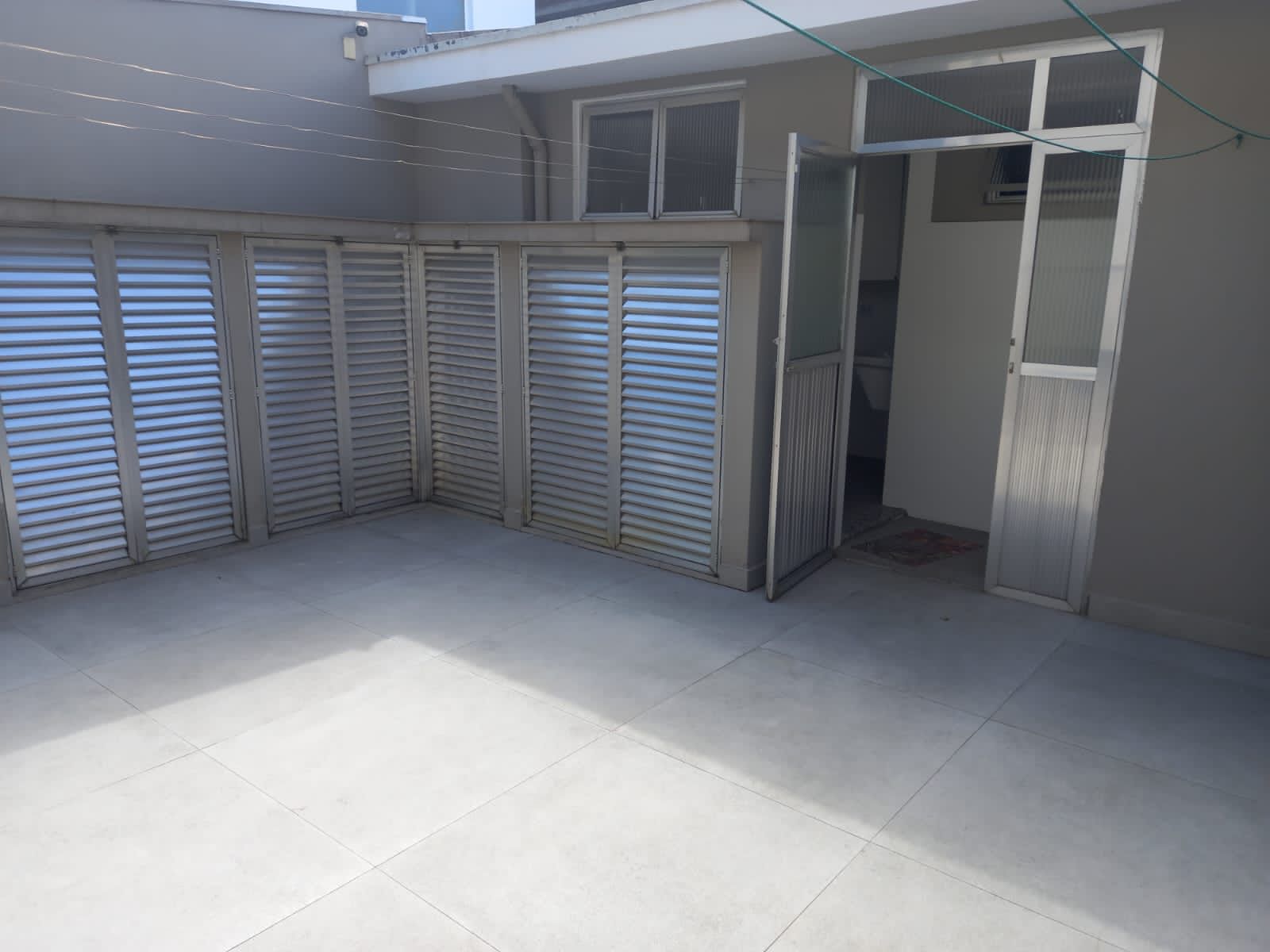 Imagem Sobrado com 3 Quartos à Venda, 181 m²em Jardim Prudência - São Paulo