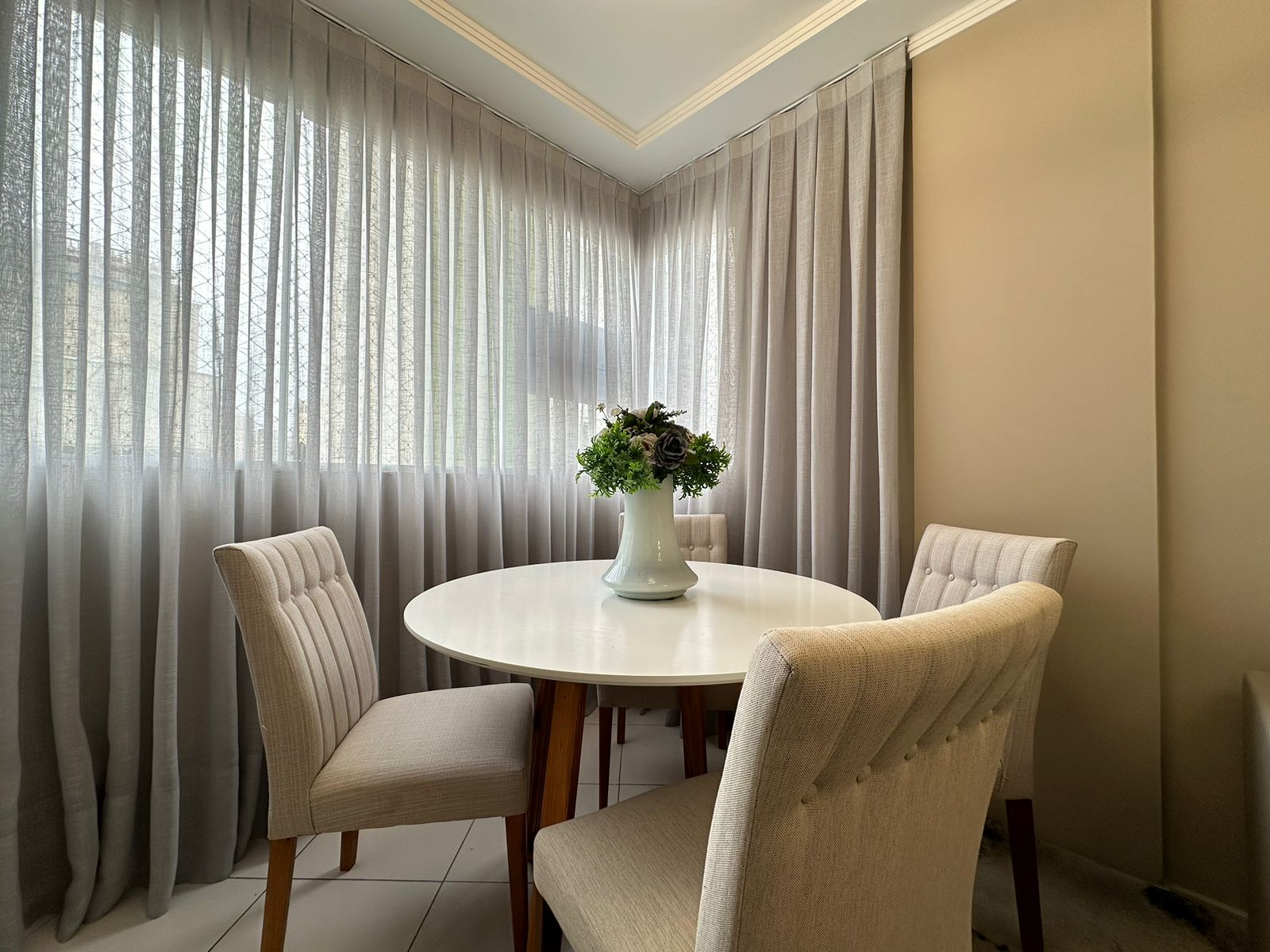 Imagem Apartamento com 2 Quartos à Venda, 60 m²em Meia Praia - Itapema