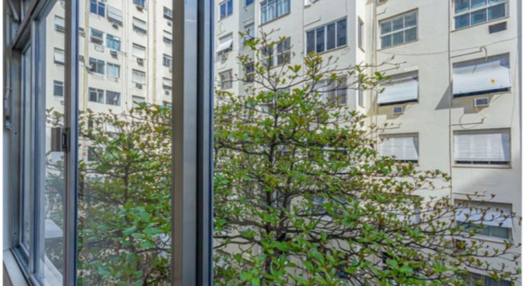 Imagem Apartamento com 2 Quartos à Venda, 133 m² em Copacabana - Rio de Janeiro