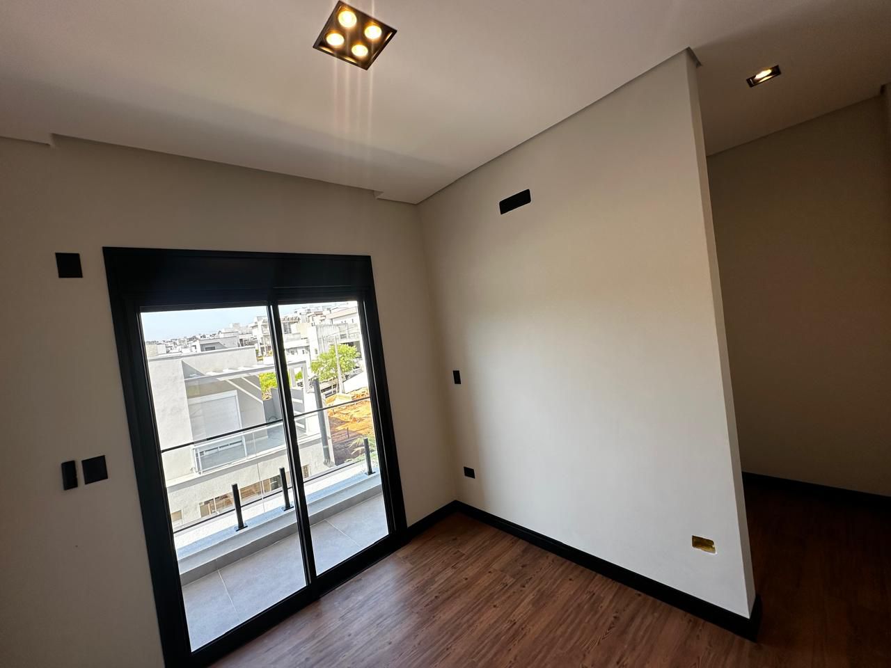 Foto do imóvel: Casa de Condomínio com 4 Quartos à Venda, 234 m²em Cézar de Souza - Mogi das Cruzes