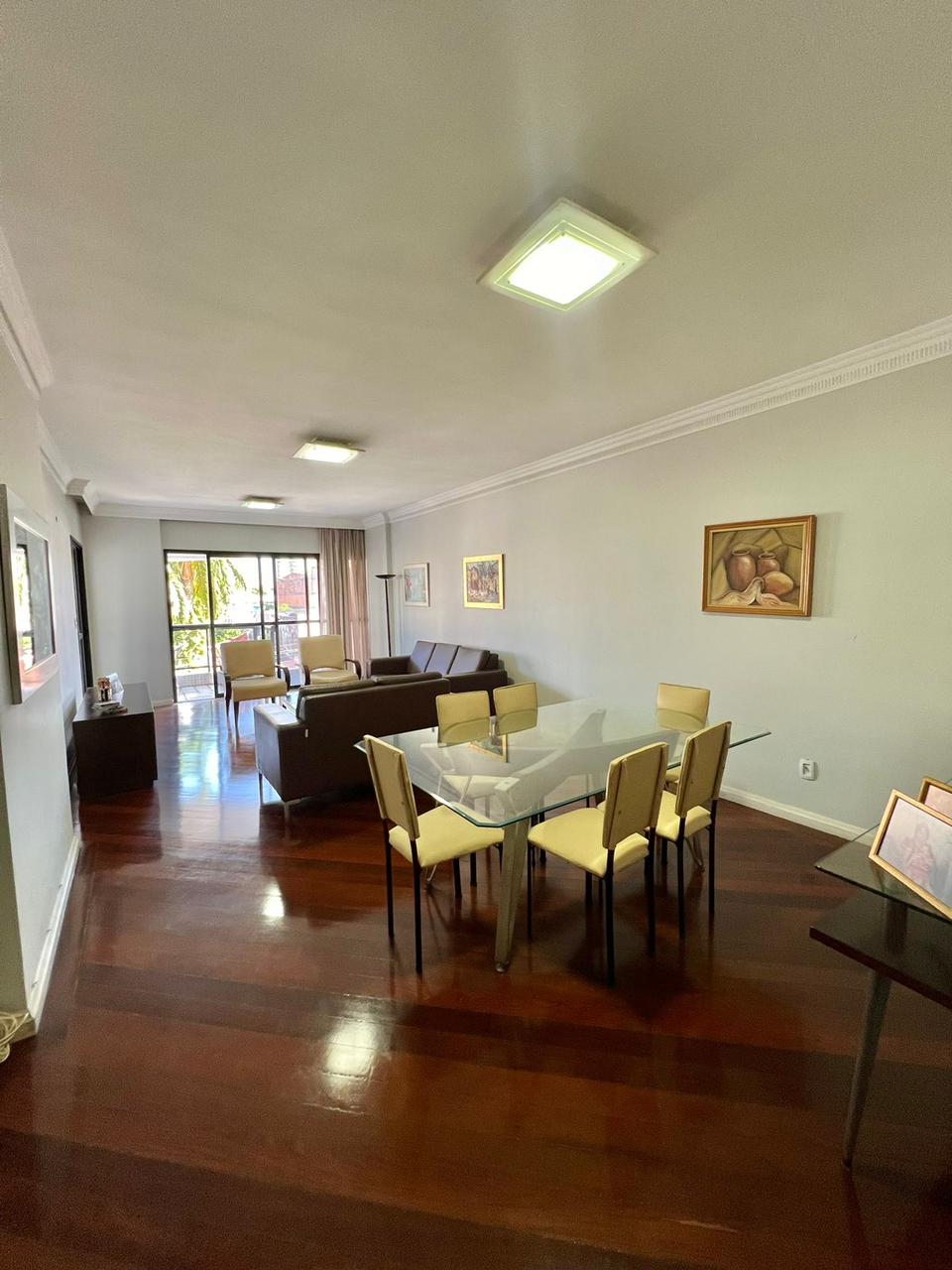 Imagem Apartamento com 4 Quartos à Venda, 185 m²em São Brás - Belém