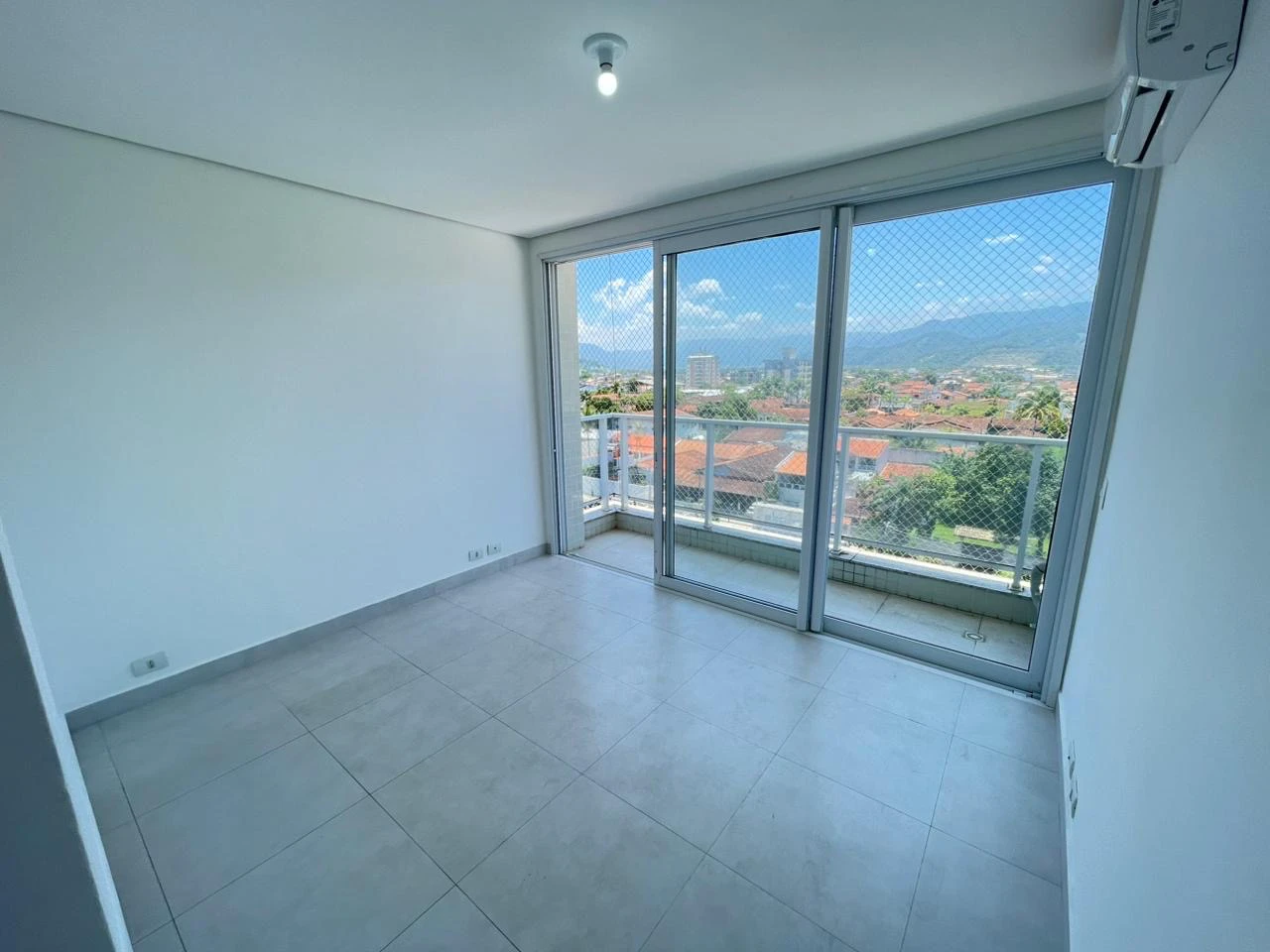 Imagem Apartamento com 3 Quartos à Venda, 130 m² em Parque Balneário Poiares - Caraguatatuba