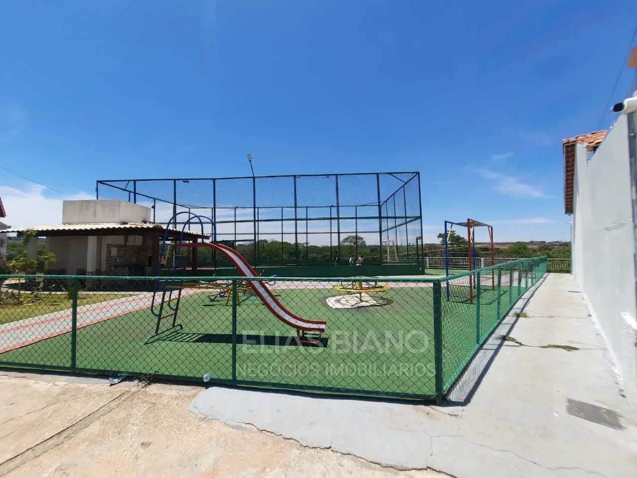 Imagem Casa de Condomínio com 3 Quartos à Venda, 122 m² em Residencial Florais do Planalto - Valparaíso de Goiás